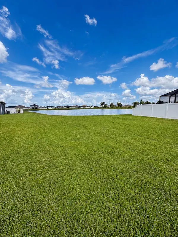 9589 SANDY BLUFFS CIR, Parrish, FL 34219