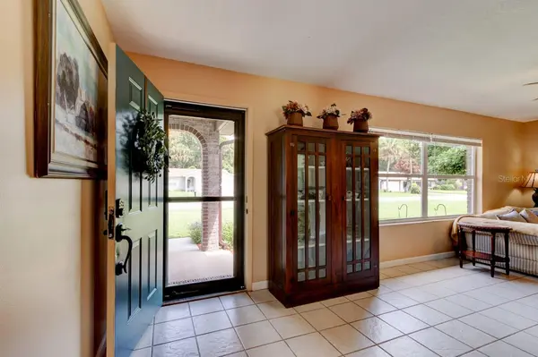 16 LAUREL OAKS CIR, Ormond Beach, FL 32174