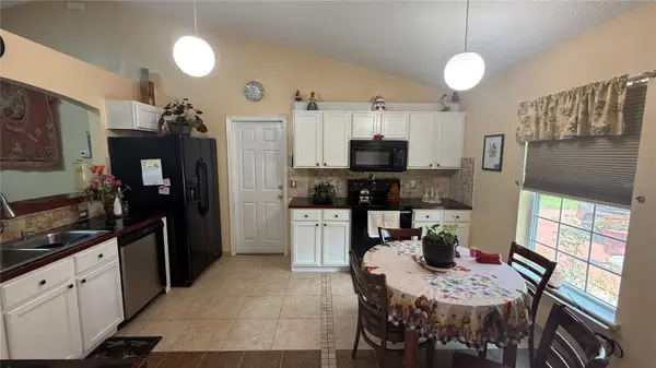 140 PERSIMMON DR, Palm Coast, FL 32164