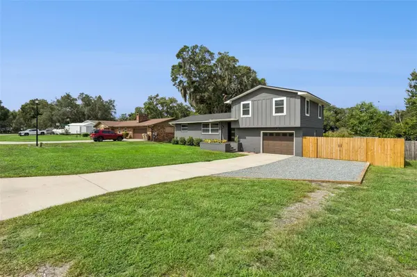 33241 FAIRWAY RD, Leesburg, FL 34788