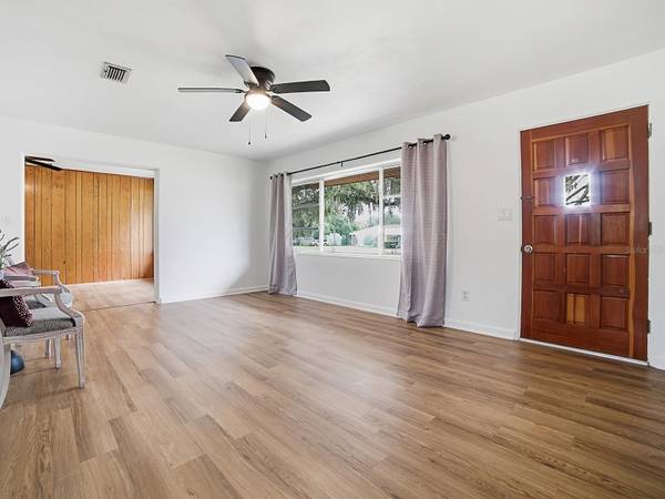2269 SOUTHLAND RD, Mount Dora, FL 32757