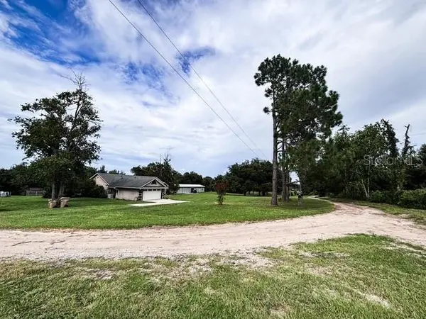 11300 VALLEY VIEW DR, Howey In The Hills, FL 34737