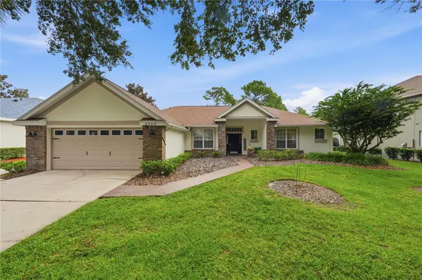 2360 PARK FOREST BLVD, Mount Dora, FL 32757