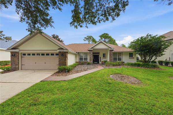 2360 PARK FOREST BLVD, Mount Dora, FL 32757
