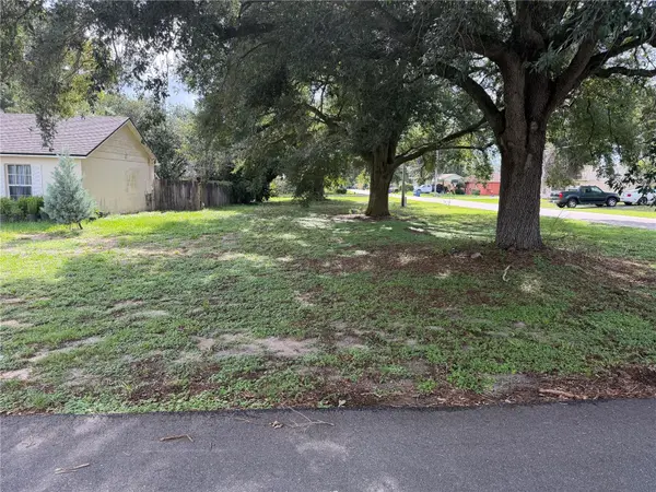 10 BERRY DR, Mascotte, FL 34753