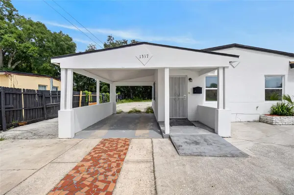 1317 N PINE HILLS RD, Orlando, FL 32808