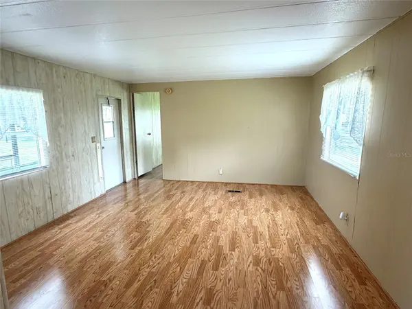 5562 LANSING DR, Wildwood, FL 34785