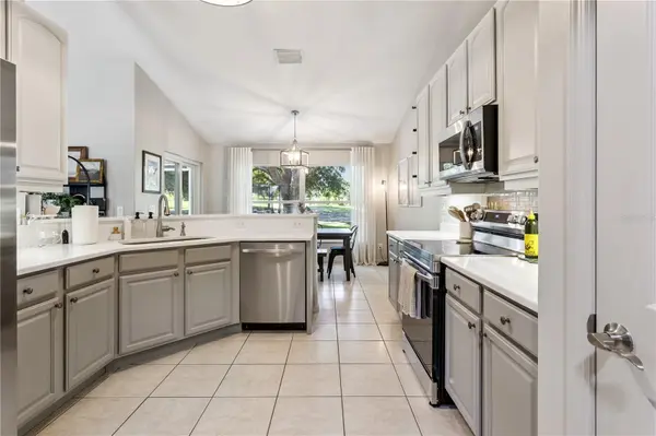 39843 GROVE HTS, Lady Lake, FL 32159