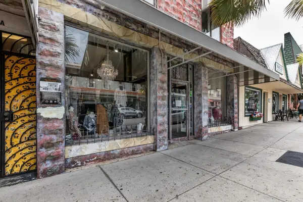 427 N DONNELLY ST, Mount Dora, FL 32757