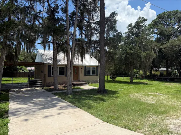 937 COUNTY ROAD 481W, Lake Panasoffkee, FL 33538