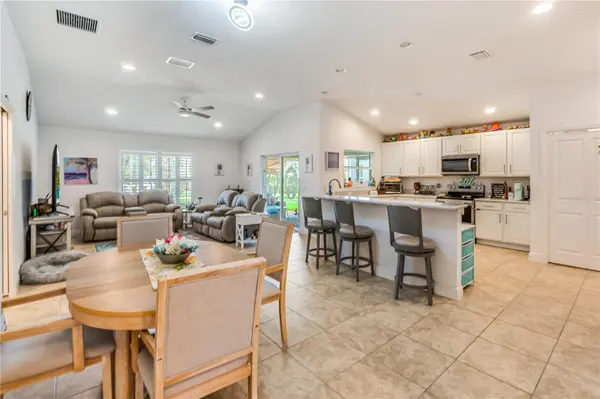 10369 SILVER MAPLE AVE, Oxford, FL 34484
