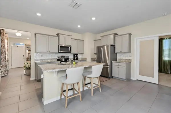 5285 SUNSHINE DR, Wildwood, FL 34785