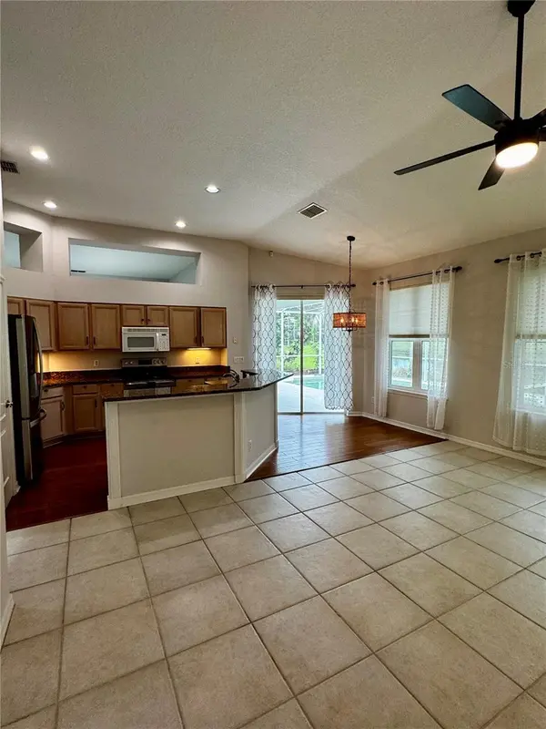 2001 PARK FOREST BLVD, Mount Dora, FL 32757