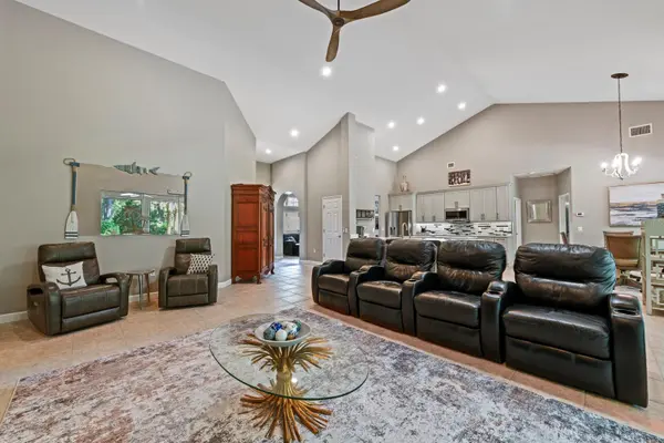 5039 GREENBRIAR TRL, Mount Dora, FL 32757
