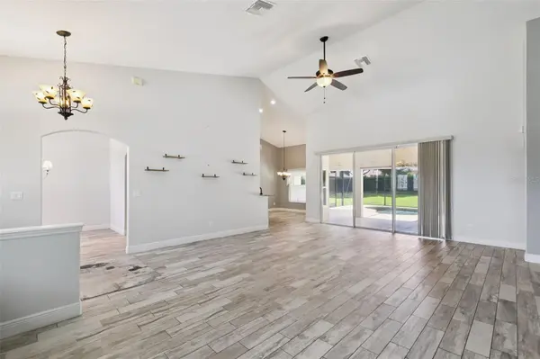10520 JARDIM DE LARGO ST, Clermont, FL 34711