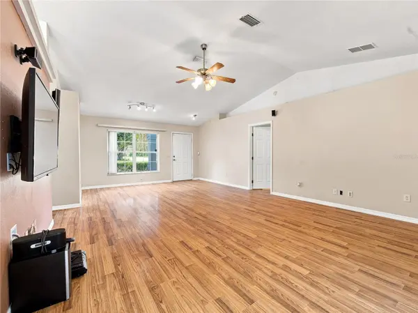 40129 PALM ST, Lady Lake, FL 32159