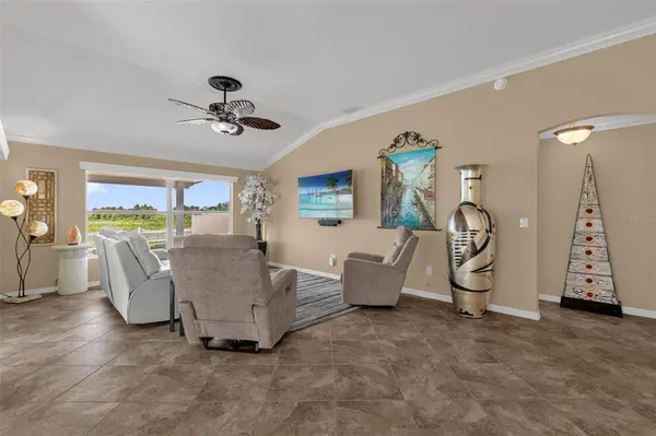 694 AVECILLA DR, The Villages, FL 32162