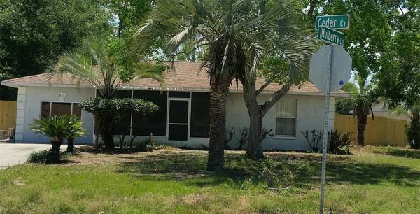 931 CEDAR CIR, Tavares, FL 32778