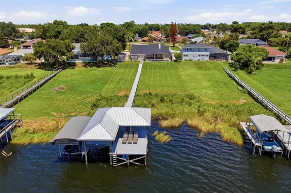 3716 BAYSHORE CIR, Tavares, FL 32778