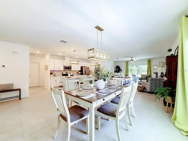 33916 SKY BLOSSOM CIR, Leesburg, FL 34788