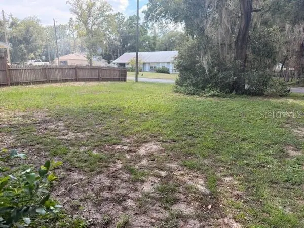 40950 W 9TH AVE, Umatilla, FL 32784