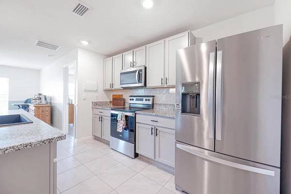 8574 TRIUMPH CIR, Wildwood, FL 34785