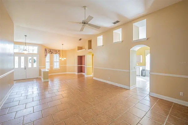 7004 PINE HOLLOW DR, Mount Dora, FL 32757