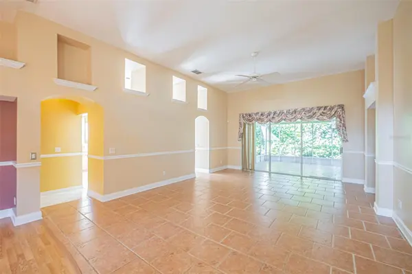 7004 PINE HOLLOW DR, Mount Dora, FL 32757