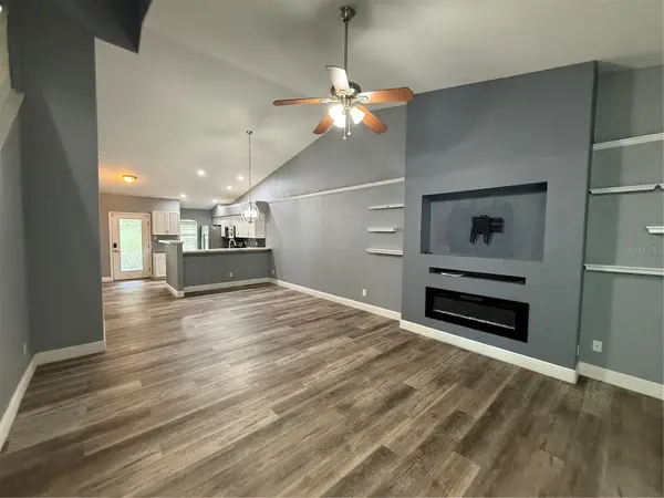 8927 COURTYARD LN, Groveland, FL 34736