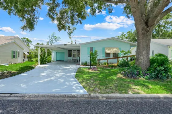 5047 EL DESTINO DR, Leesburg, FL 34748