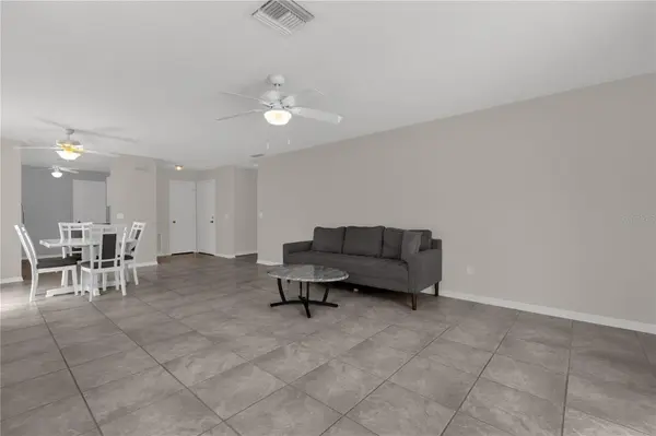 805 SAN CARLOS CT, Lady Lake, FL 32159