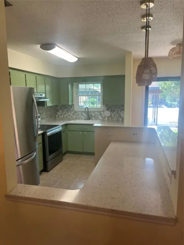 15 COVE LN, Eustis, FL 32726