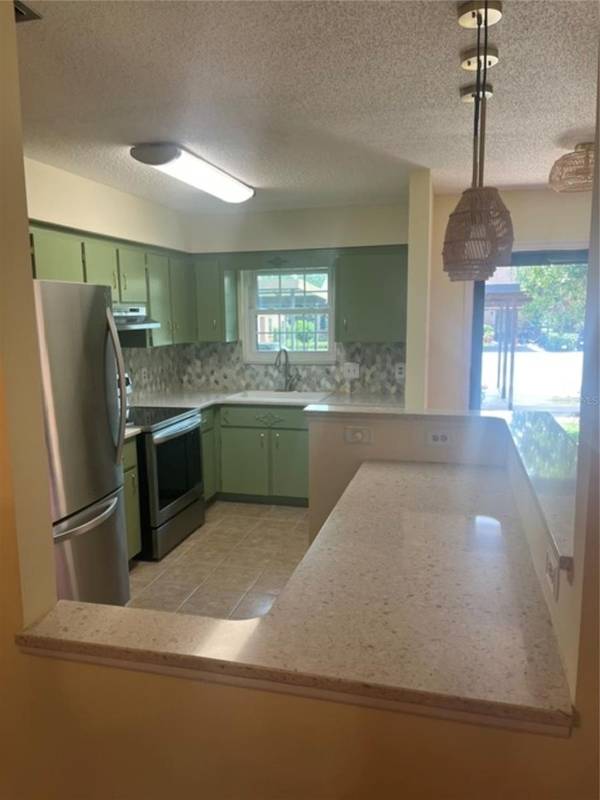15 COVE LN, Eustis, FL 32726