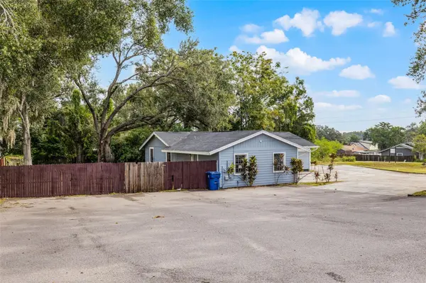 697 E ANDERSON RD, Groveland, FL 34736