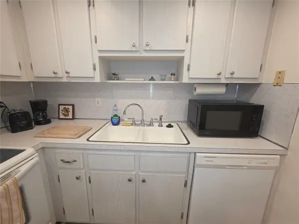8454 111TH ST #104, Seminole, FL 33772