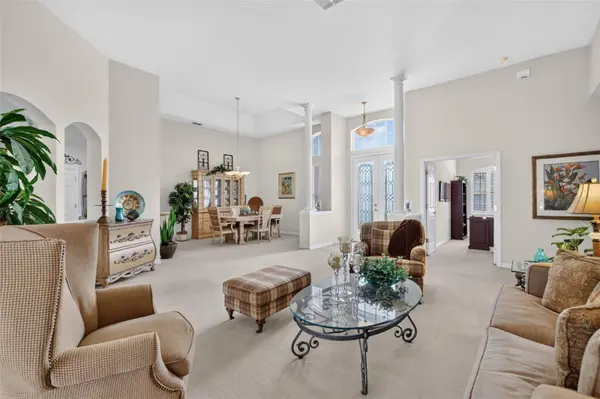 9085 LAUREL RIDGE DR, Mount Dora, FL 32757
