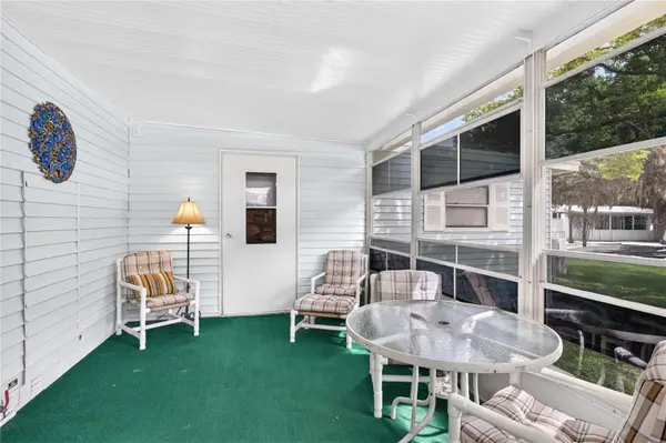 639 NE COTTAGE PARK LN, Leesburg, FL 34748
