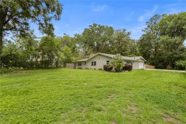 805 NW 40TH TER, Gainesville, FL 32605