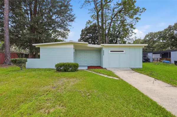 2832 NE 11TH TER, Gainesville, FL 32609