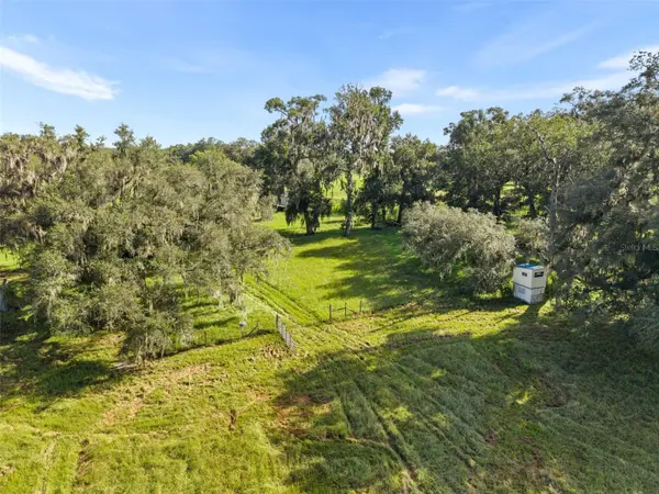 390 SE 30TH AVE, Trenton, FL 32693