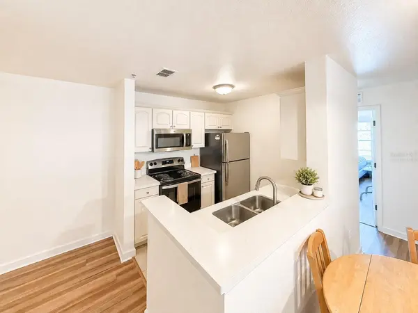 835 SW 9TH ST #210, Gainesville, FL 32601