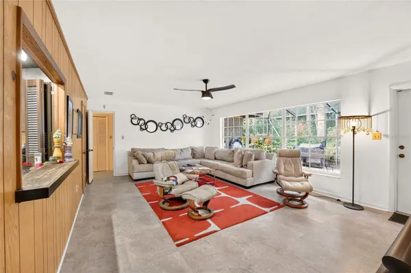 4624 NW 19TH PL, Gainesville, FL 32605