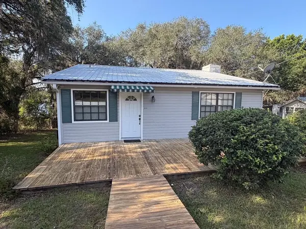 5616 SILVER SANDS CIR, Keystone Heights, FL 32656