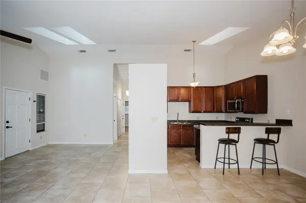 3915 NW 7TH PL, Gainesville, FL 32607