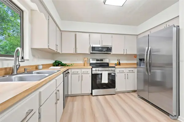 8534 NW 42ND ST, Gainesville, FL 32653
