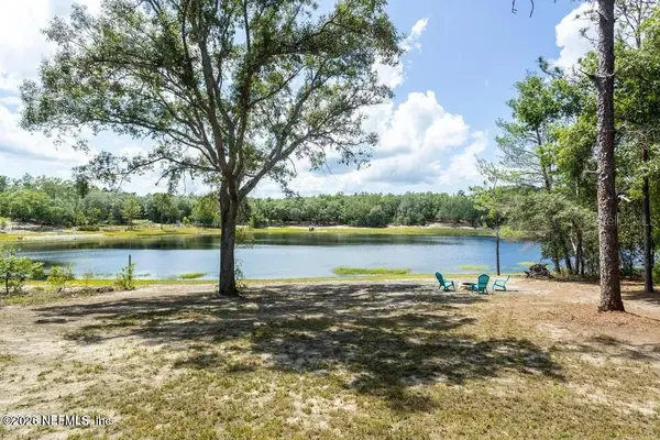 168 HOUR GLASS CIR, Hawthorne, FL 32640