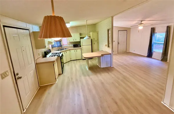 107 CRYSTAL LAKE DR, Melrose, FL 32666