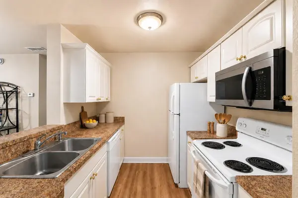 835 SW 9TH ST #109, Gainesville, FL 32601