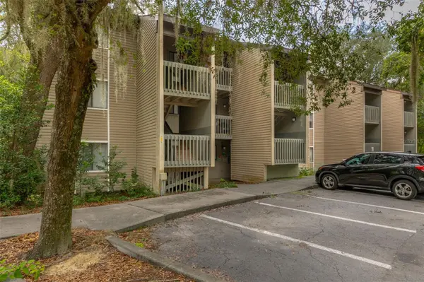 83 SE 16TH AVE #E202, Gainesville, FL 32601