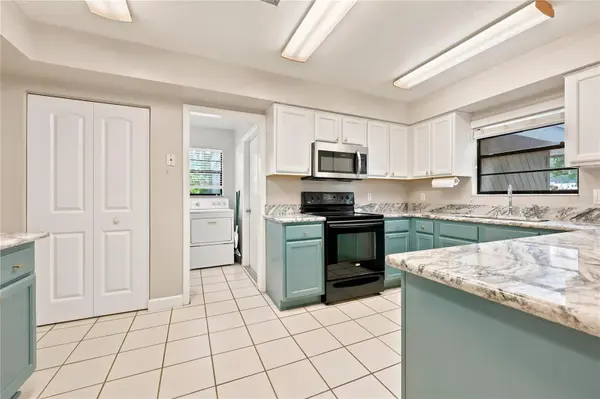 9520 NW 6TH PL, Gainesville, FL 32607